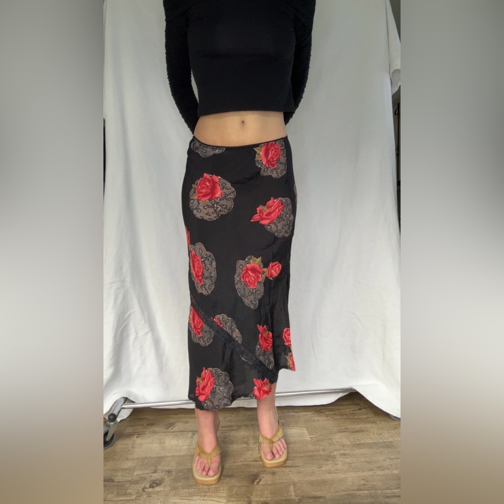 Vintage black floral midi skirt - Picture 2 of 10
